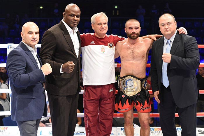 laszak-bellator2