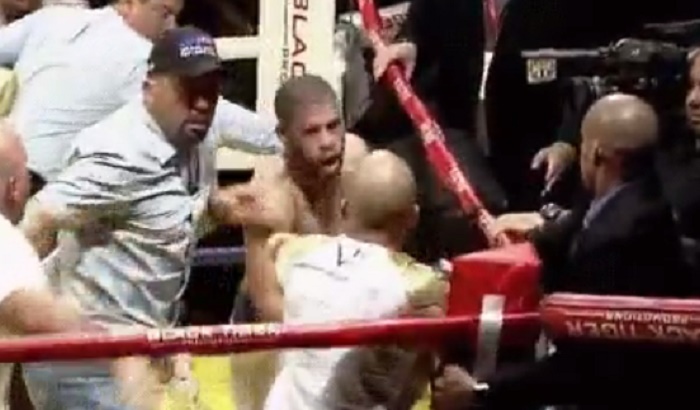 TKO-zta gyűlölt ellenfelét, majd a bunyós edzőjével is összeütött a puerto ricói bokszoló (videó)