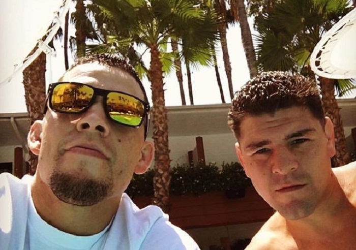 A Diaz fivéreknek lett saját arcképes cigipapírjuk és pipájuk is