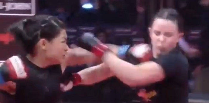 Ezt a bunyóst az első betaláló ütéssel porig rombolták (videó)