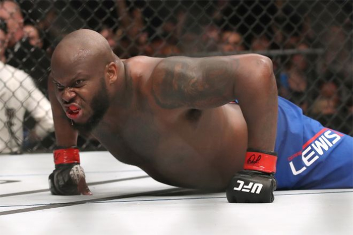 Derrick Lewis szénné oltja Travis Brownet a neten (videó és képek)