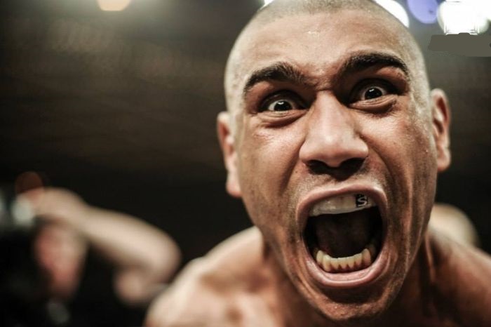 MMA-ra vált a GLORY félnehézsúlyú ex-világbajnoka