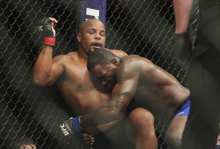 Saját csapata sem értette, miért erőlteti a birkózást Anthony Johnson a UFC 210-en