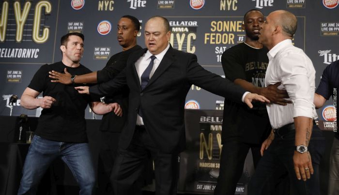 Sonnent meglökte Wanderlei a Bellator 180 sajtótájékoztatóján
