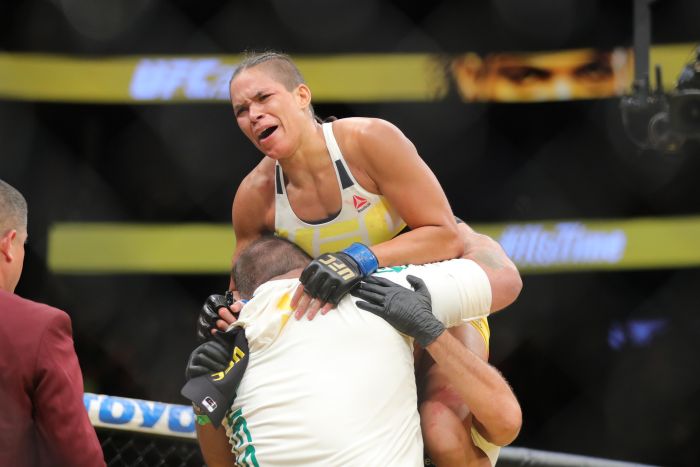 BRÉKING: Nunes kórházban, elmarad a UFC 213 főmeccse