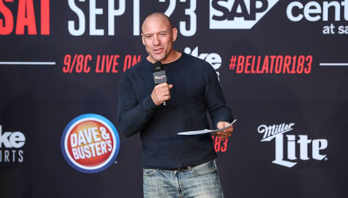 Ahogyan az várható volt: Jimmy Smith a UFC kommentátora lett!