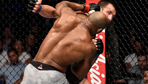 Törött lábbal ütötte ki Luke Rockholdot Yoel Romero