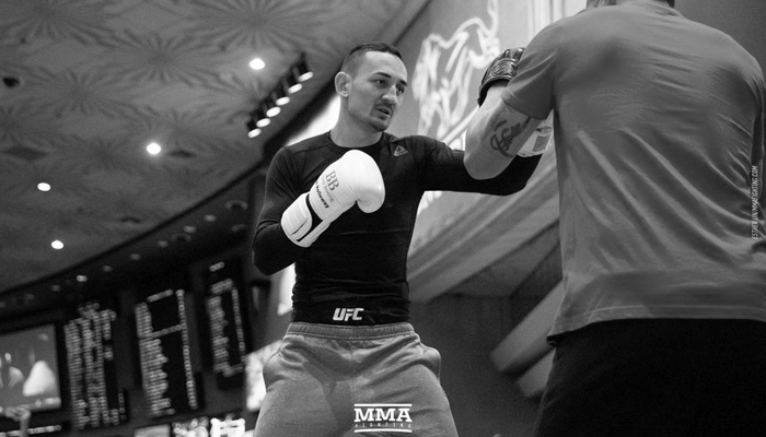 Rendkívüli: Max Holloway komoly agyrázkódást szenvedett, kiesett Brian Ortega ellen