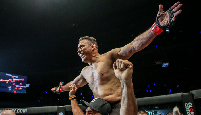 Renzo Gracie 51 évesen egy igazi faszagyerekként subolta Yuki Kondót. Videóval!