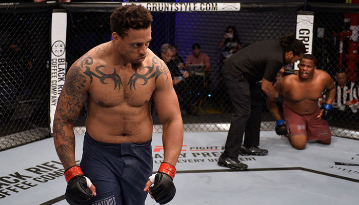 Greg Hardy most 17 másodperc alatt mészárolt, biztosította a UFC szereplését. Videó!