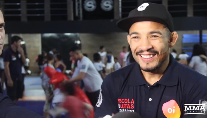 José Aldo nyitott egy könnyűsúlyú nagy harcra, de tekintete még mindig a 145 font címén van