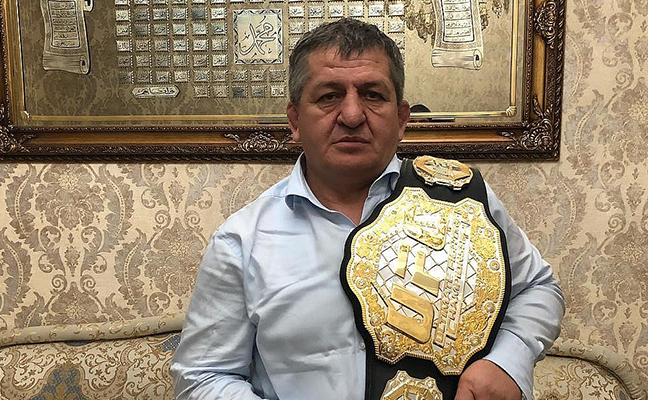 Khabib édesapja mindent megbocsátott Conor McGregornak és Dagesztánba hívta az írt!