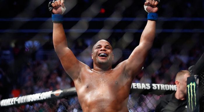 Daniel Cormier lett az év bunyósa