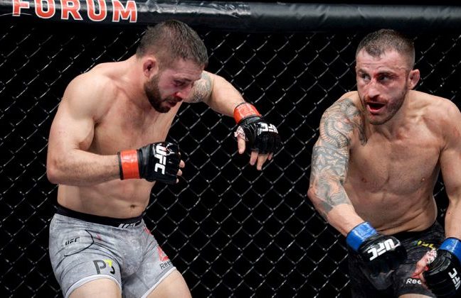 A gála legjobb meccsén brutálisan TKO-zta Chad Mendest a pehelysúly új sztárja