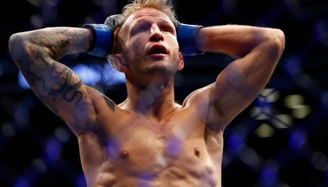 Műteni kell T.J. Dillashaw-ot