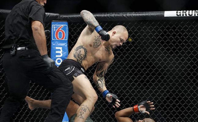 Jon Jones főedzője, Mike Winkeljohn nagyon méltatta Anthony Smith-et egy interjúban!