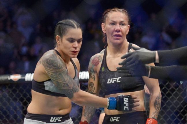 Amanda Nunes jókorát belerúgott a földön fekvő Cris Cyborgba: 'Nincs ütőereje'