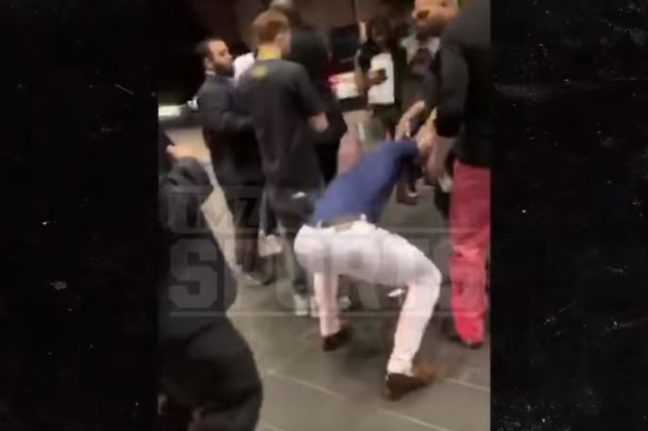 Itt a videó, amin McGregor agyonrombolja az iPhone-t