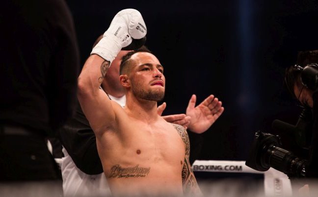 A Bellator leigazolta a Glory champ-champ-jét, Robin van Roosmalen-t