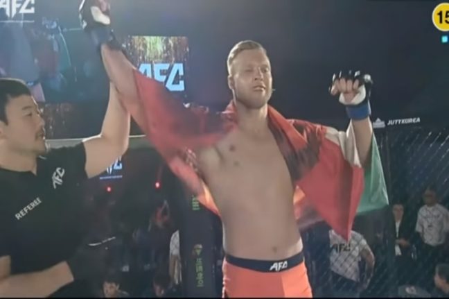 OMG! Mihajlov Dávid lezúzta Hong Man Choi-t!