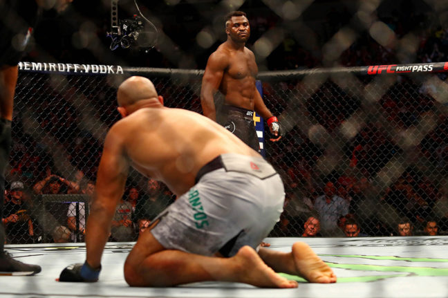 Magát okolja a TKO-s vereségért Junior dos Santos