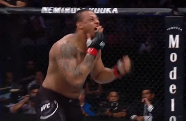 Greg Hardy úton van oda, hogy ő legyen a nehézsúlyú GOAT (videó)