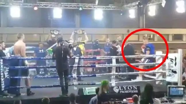 Kiesett a bokszoló a ringből BEMELEGÍTÉS KÖZBEN, és ennyi is volt a meccs