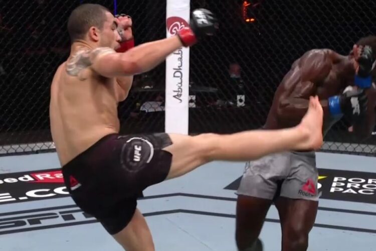 Robert Whittaker megverte Cannoniert