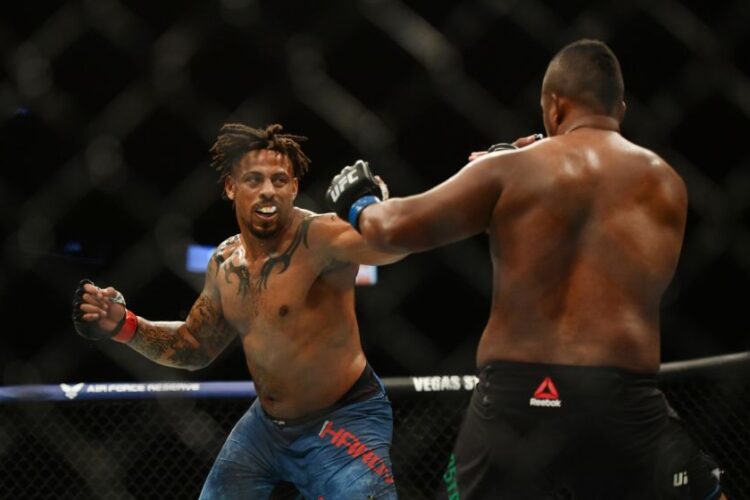 Greg Hardy kihívta a nehézsúlyú elitet