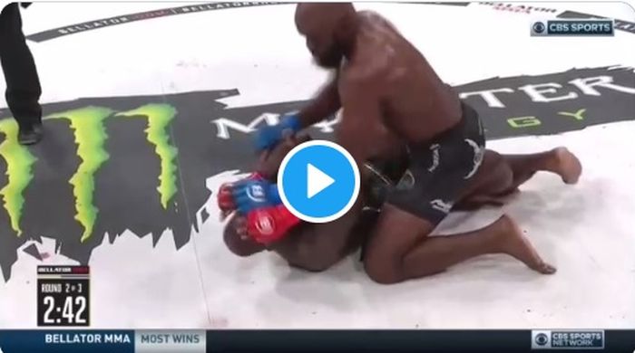 Corey Anderson TKO-zta Melvin Manhoef-t, majd kért egy címmeccset
