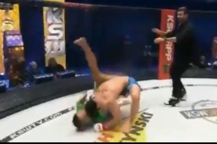 Botrány!! Az eredményhirdetés után, zászlójával a kezében esett neki a győztes bunyós a vesztesnek