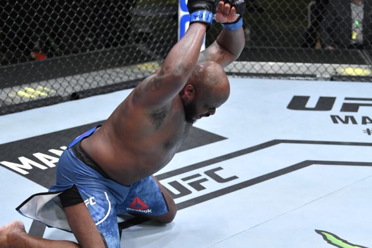 Derrick Lewis: Herb Dean tehet az extra ütésekről, nem én