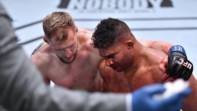 Vége: Alistair Overeem-et az álmaival együtt TKO-zta Alexander Volkov