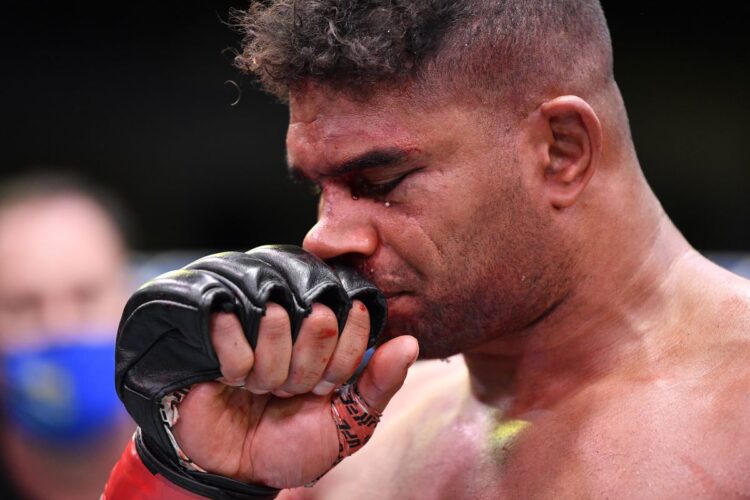 Breaking: a UFC elbocsátotta Overeem-et és Junior dos Santos-t