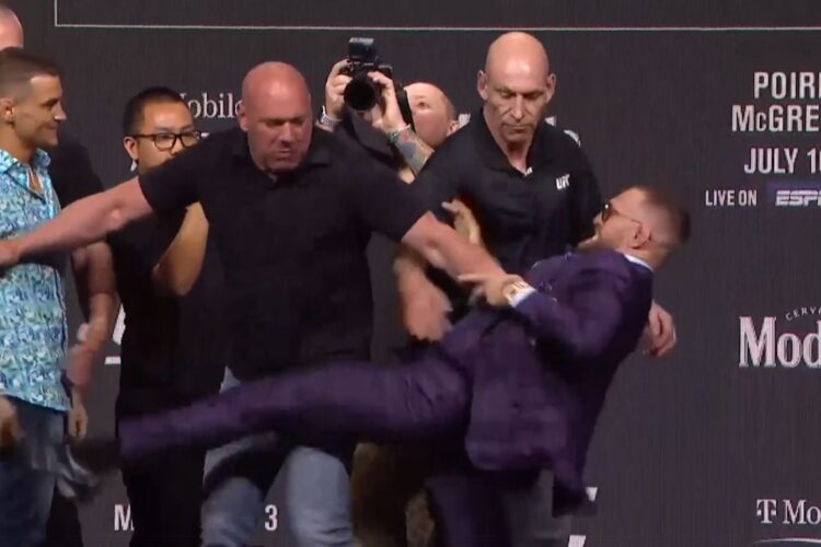 Conor hozta a formáját a UFC 264 sajtókonferenciáján