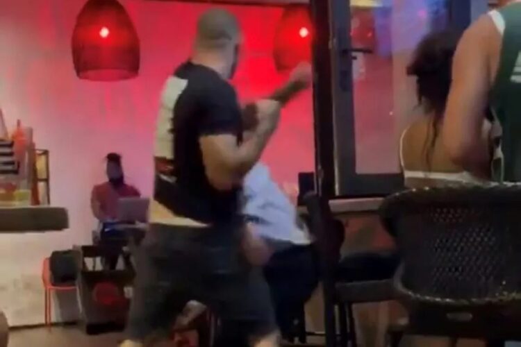 Így reagált az egyik legjobb MMA bíró a Joe Schilling botrányra