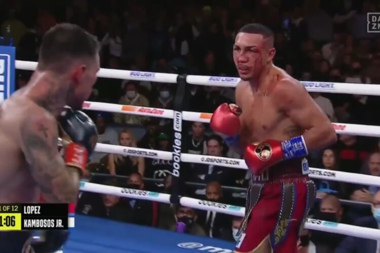 A kihívó az év egyik legjobb meccsén taszította le a bajnokot a trónról