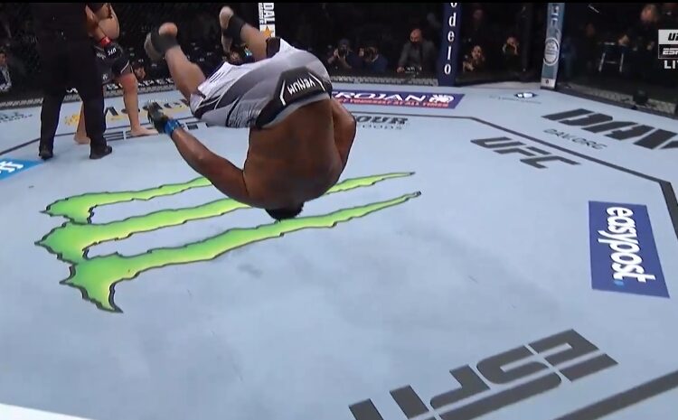 A UFC 268-on megszületett az év KO-ja (videó)