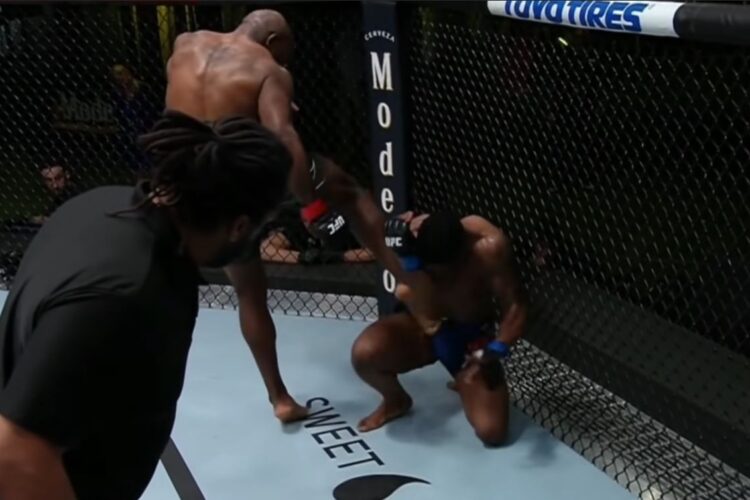 Egy idő előtti finis erejére visszatért a UFC-be a focirúgás