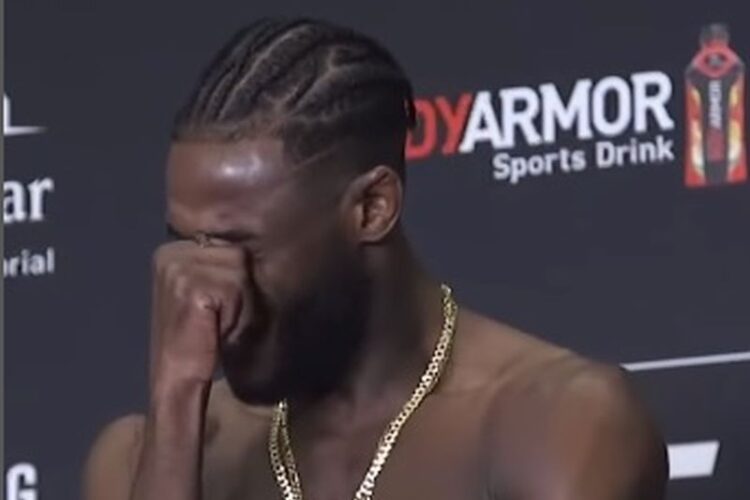 Aljamain Sterling elsírta magát a mérlegelése után