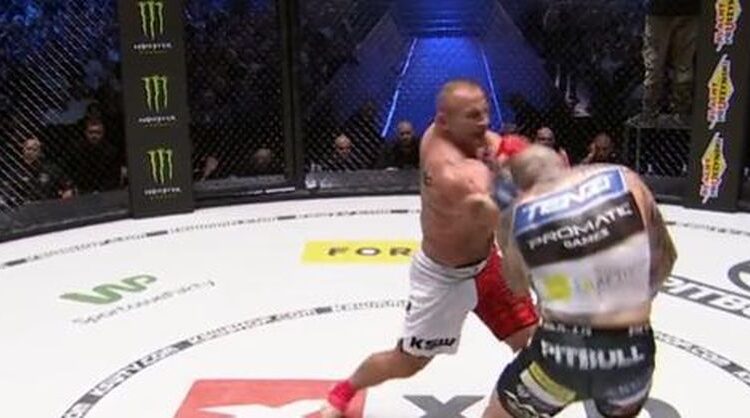 Minden idők egyik legdurvább felütésével ütötte ki ellenfelét Pudzianowski