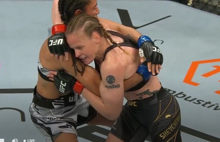 Óriási meglepetés Valentina Shevchenko címvédésén