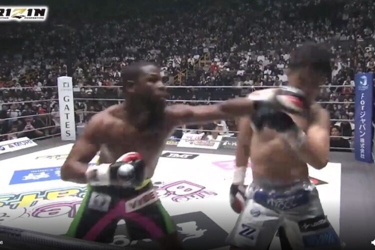 Floyd Mayweather kiütéssel győzött Japánban egy újabb bemutató mérkőzésen