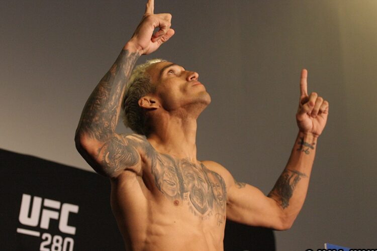 Oliveira és Makhachev is hozta a súlyát!