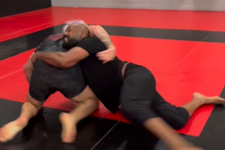 Stipe Miocic rajongói szörnyülködve nézték, amit Gordon Ryannal művelt Jon Jones a tatamin