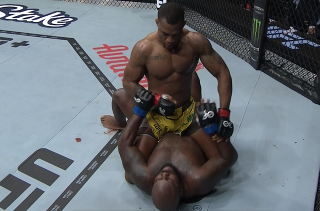 A hétvégi UFC-gála főmeccse olyan unalmas volt, hogy a rajongók a szabályok módosítását kérik