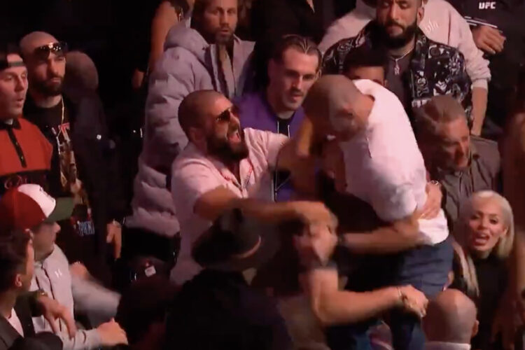 Sean Strickland egy hellyel került feljebb a ranglistán a nézőtéri bunyója után