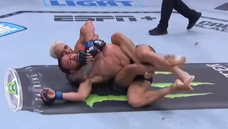 Óriási dráma a Chandler vs Oliveira meccsen!