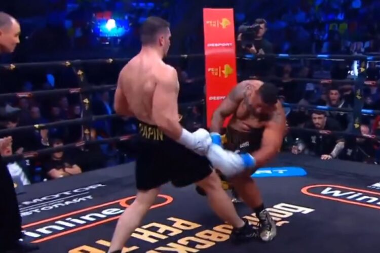 Greg Hardy-t amolyan Johnny Walkeresen ütötték ki