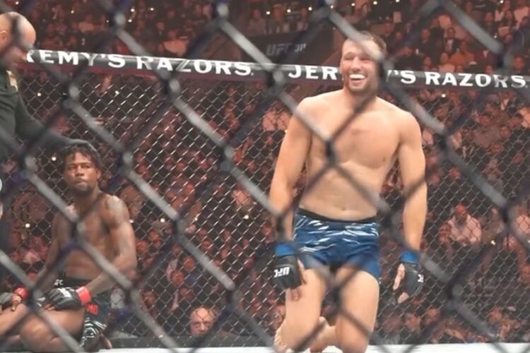 Reinier de Ridder az elsőben szubolta Kevin Hollandot a UFC 311-en